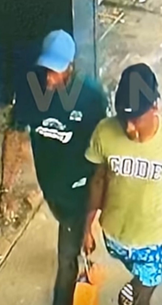 ZizinjaAbelungu's tweet image. ‼️🚨

DJ Warras Killers, the Picture is unclear it's from a Footage. But if properly distributed, someone, somewhere can know who these people are. 

Let us Find these thugs and Lock them up for good 🙌🏾🙏🏾