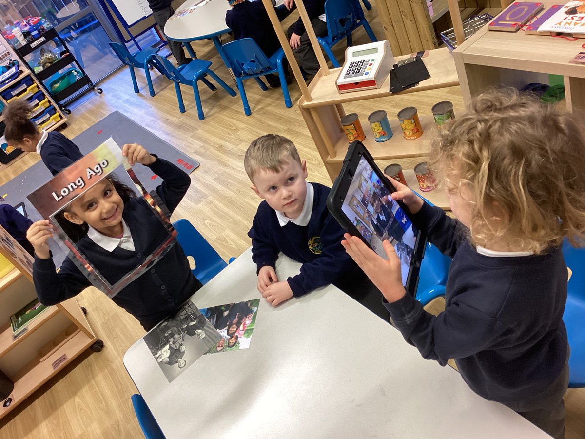 YewTreeSandwell's tweet photo. Class RA have continued delving into their learning of “long ago” by using iPads to take their own photos and editing them into black and white—just like pictures from the past! 📸🖤🤍 #LongAgo #CreativeLearning #iPadLearning https://t.co/sVFRjd3Rck