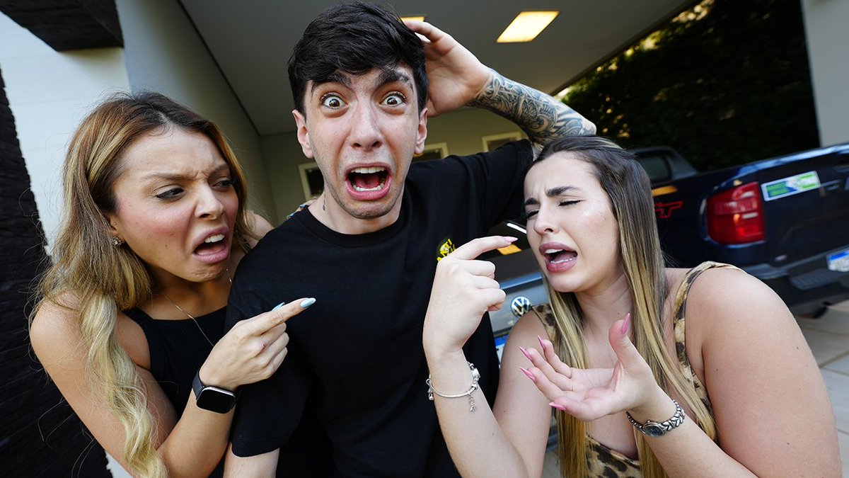 FlapDesign's tweet image. Image manipulation for Zanella’s channel. 
(2.2M SUBSCRIBERS)
youtube.com/@zanellaa

A forest scene + a slimy object, crafted with contrast and lighting to build mystery and visual impact.
 
#YouTubeThumbnail #ImageManipulation 
#Photoshop #GraphicDesign #Thumbnail