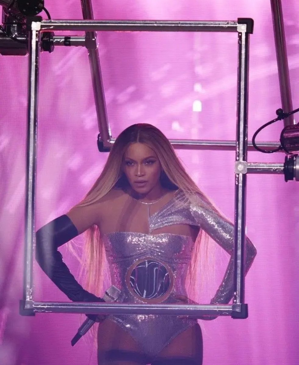 blueknowls's tweet image. Cozy