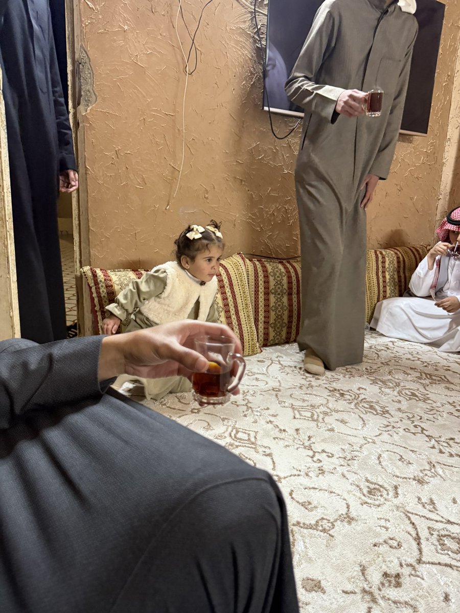 _32s's tweet image. الديرة لها طعم ثاني