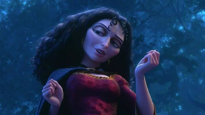 TangledUpdates's tweet photo. 🚨🚨🚨 | Kathryn Hahn's casting as Mother Gothel is CONFIRMED according to industry insider @TheDisInsider and at this point she "is Mother Gothel" !!

"the deal will get done and at this point, I believe she won’t decline and is Mother Gothel." https://t.co/yvJzEiClon