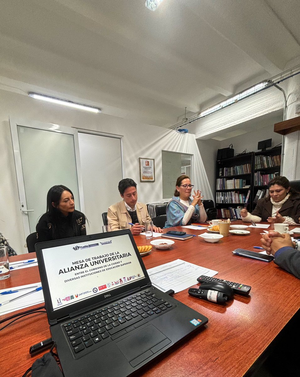 Hoy se llevo a cabo la Segunda Mesa de trabajo de la Alianza Universitaria dirigida por nuestra Coordinadora <a href="/LauraCGT_/">Laura E. García González</a> con las Universidades <a href="/UAnahuacPuebla/">Universidad Anáhuac Puebla</a> <a href="/Universidad_IEU/">IEU Universidad</a> <a href="/AUIEMSS/">AUIEMSS</a> <a href="/UVP_Puebla/">UVP Campus Puebla</a>, con el objetivo de fortalecer los vínculos con el sector universitario y coordinar
