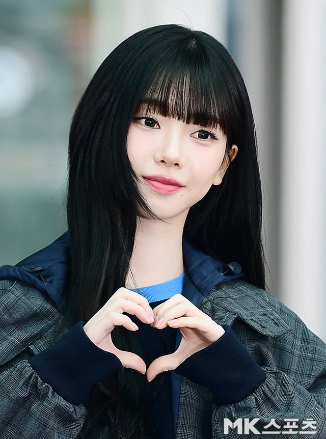 KatarinaOasis's tweet image. Long flight hours to Milan for Prada fashion week, hope you get to rest well on the plane and have lots of fun in the show! 

KARINA PRADA ICON

#KarinaxPrada #PradaFW26