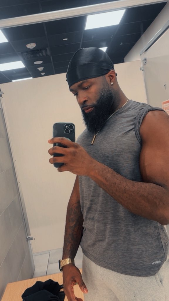 Nigerian_Godiva's tweet image. Do it for you… NEVER for them 🤞🏿❗️