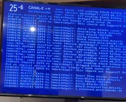 sector7gp's tweet image. Puede alguien decirle al @CanalEconomico que le pongan una fuente como la gente a su #raspberry  ! 
ya se le quemo una SD ayer!