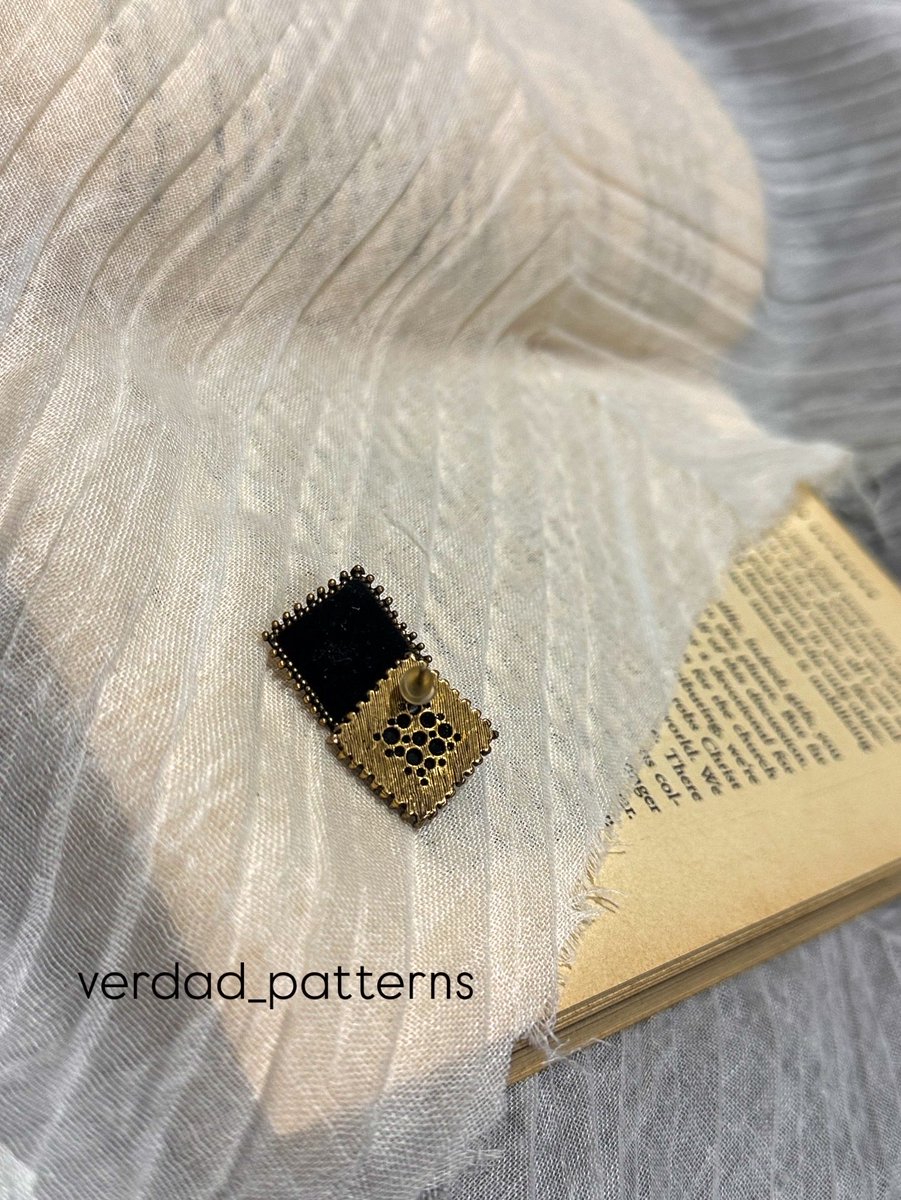 VerdadPatterns's tweet image. Vintage Black Earrings 
Price- N1500
.
To order: Call / WhatsApp: 08163851956 or send us a DM
.