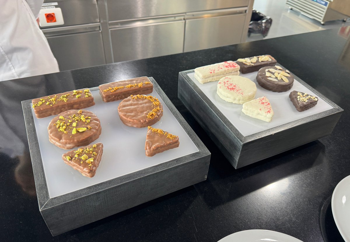 charlie_macias1's tweet image. Sesión de Innovación con Barry Callebaut #chocolateacademy #chocology #barry #callebaut #callebautchocolate
