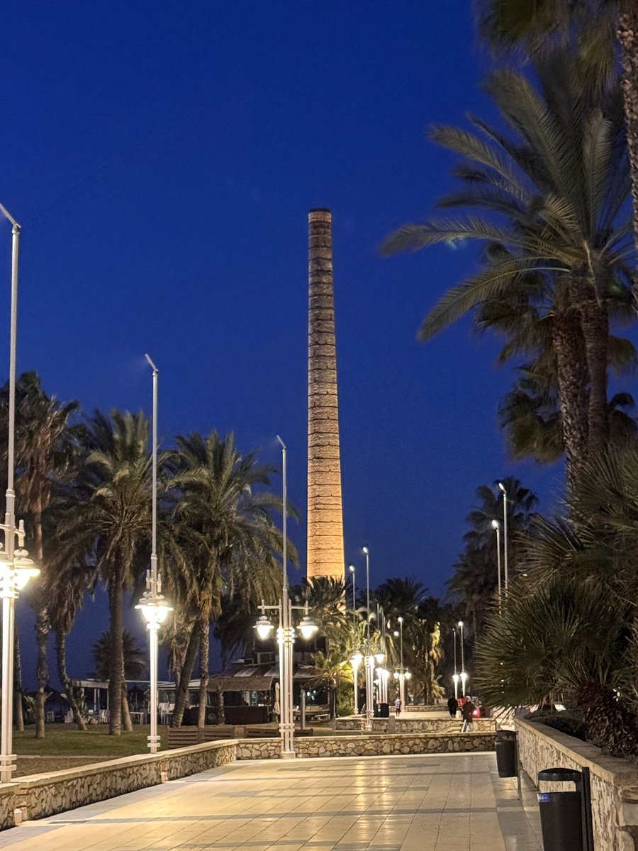 timrobsund's tweet photo. Odd tower https://t.co/Rj70Paz8Kk