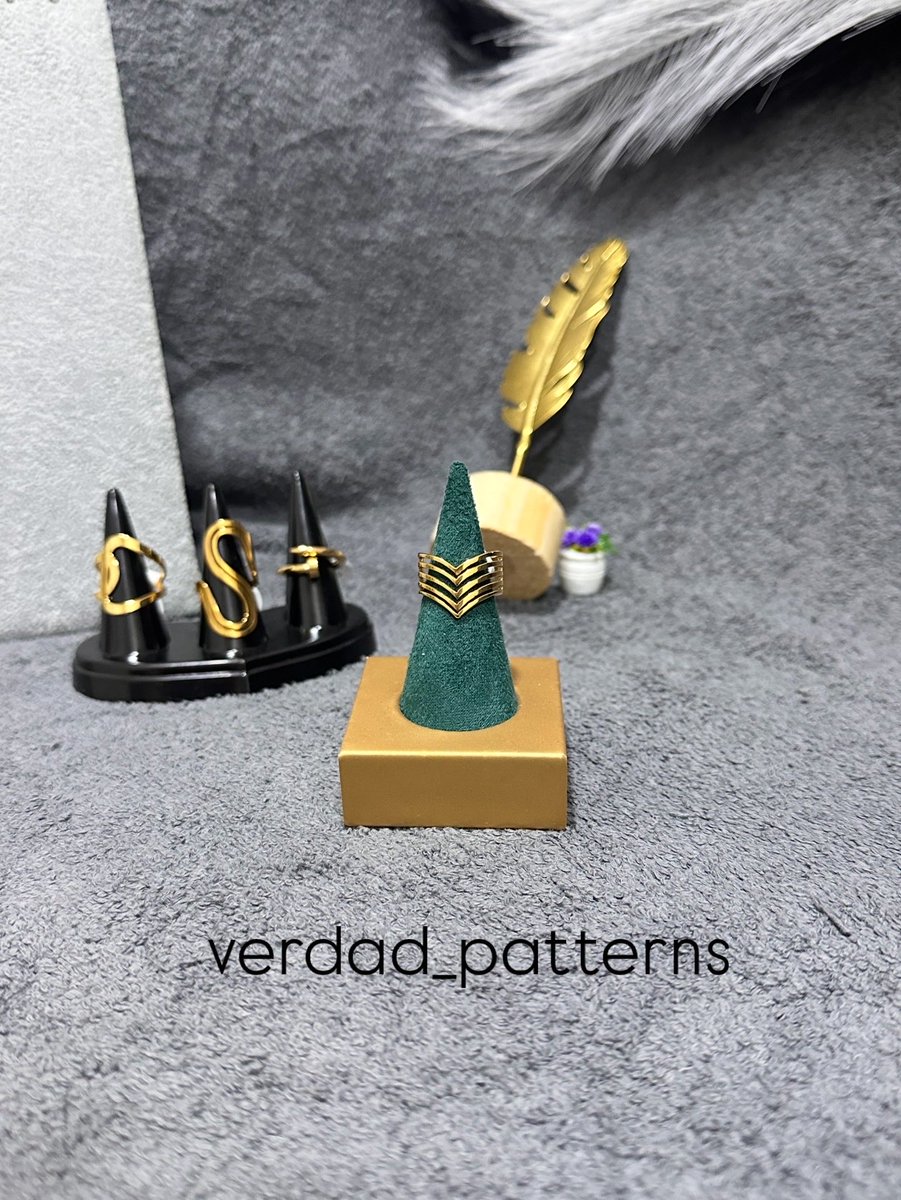VerdadPatterns's tweet image. Silver Rings are a must have in your Ring Collection 
Price- N1500-1800 each
Which is your fave?
.
To order: Call / WhatsApp: 08163851956 or send us a DM