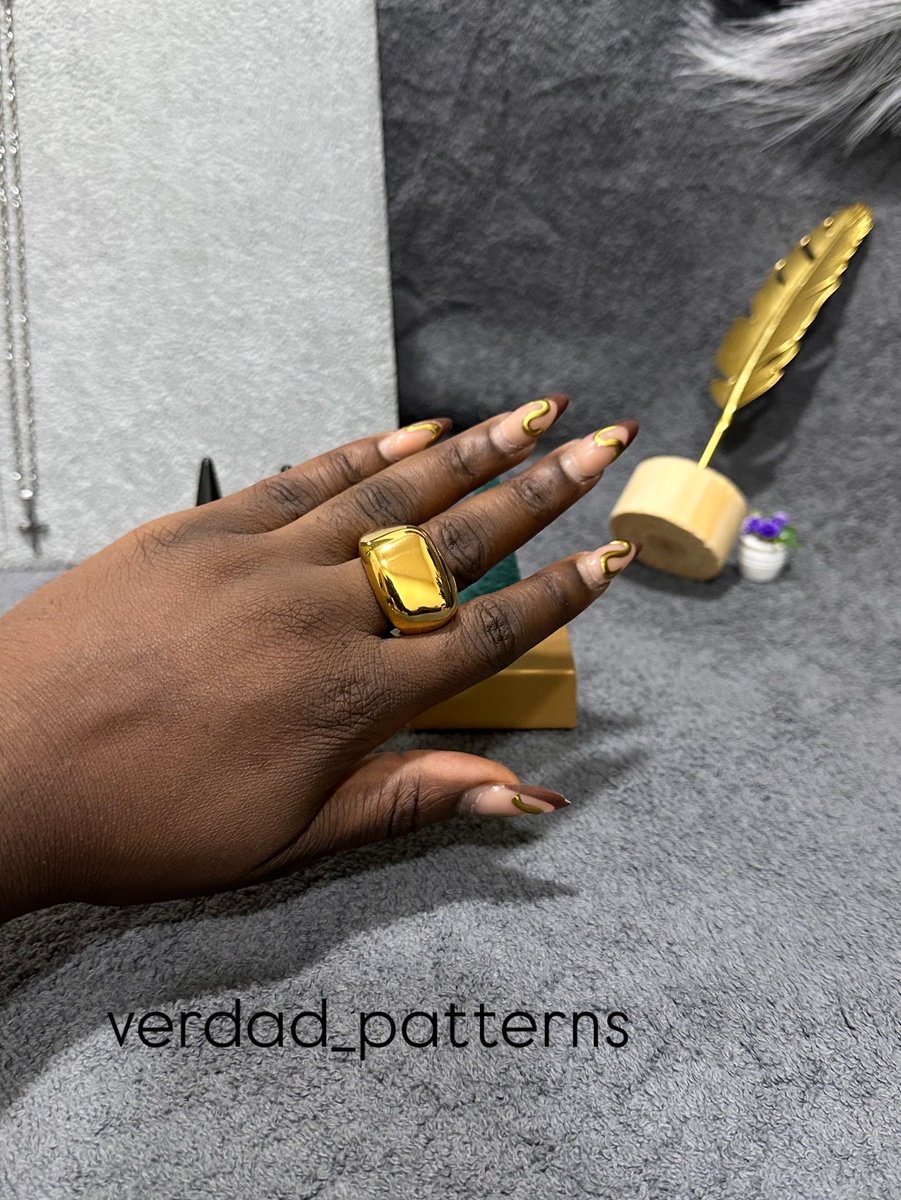 VerdadPatterns's tweet image. A Chunky Gold Ring would look perfect as a stand alone or paired 🧡
Price- N5000 each
.
To order: Call / WhatsApp: 08163851956 or send us a DM
.
#goldrings #womensjewelry #chunkyrings #chunkygold #chunkygoldjewellery gold jewelry gold knuckle rings