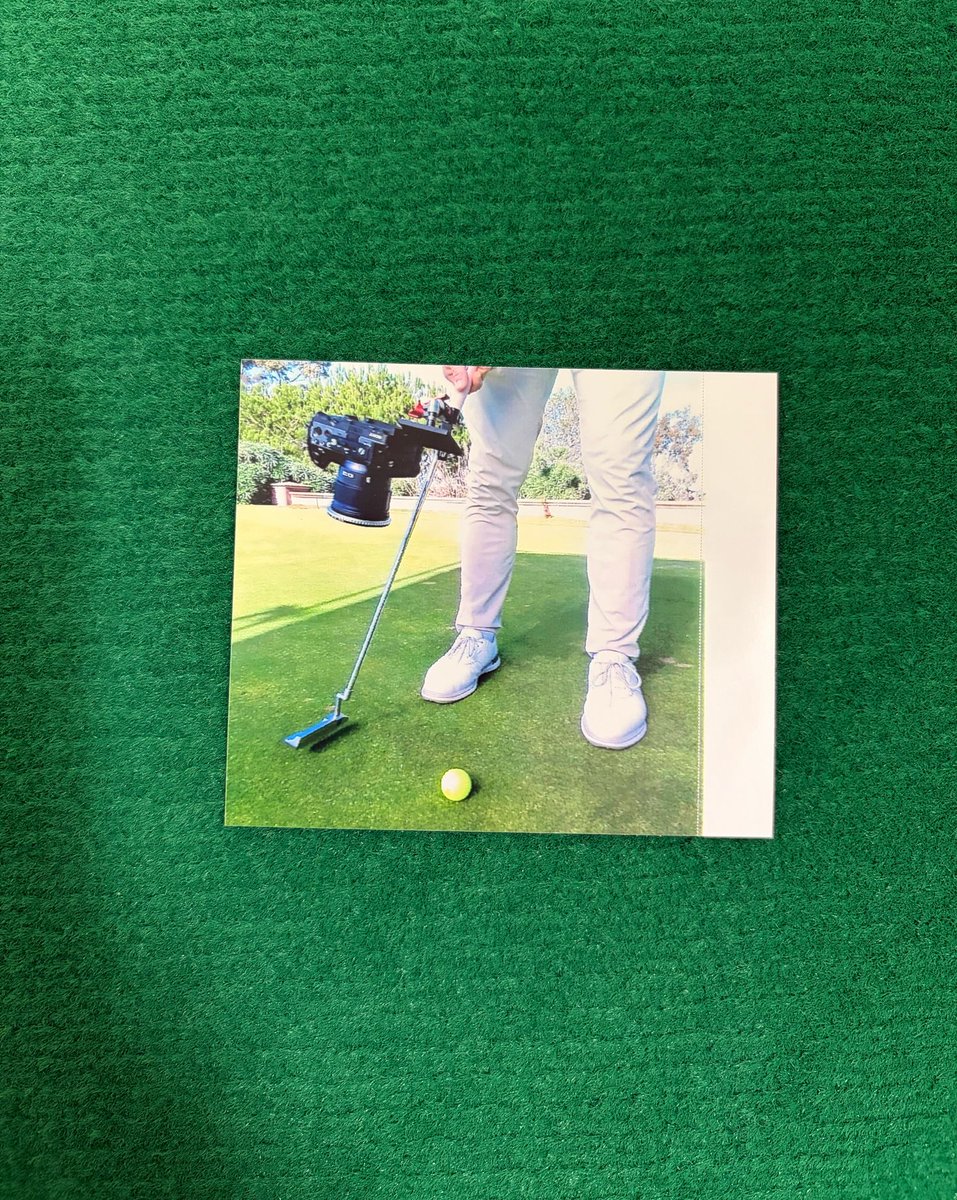 chipd_sports's tweet image. 𝗛𝗮𝘃𝗶𝗻’ 𝗳𝘂𝗻 𝗮𝘁 𝗧𝗵𝗲 𝗚𝗿𝗮𝗻𝗱 ⛳️😎
 
The social intern brought out the old-school Polaroid for CHIP’d Golf Media Day.

Hold + drag →
Check the flicks.

#CHIPdSports