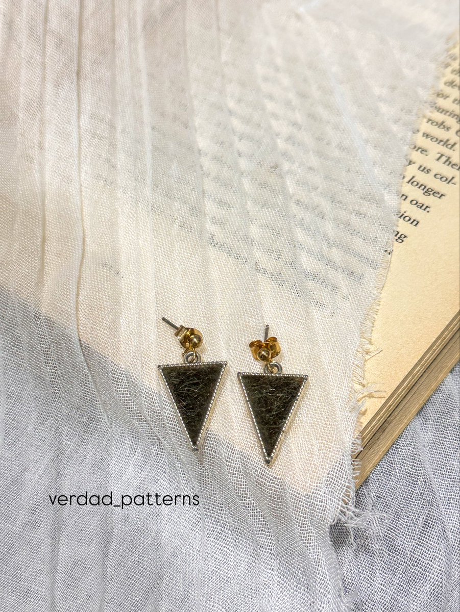 VerdadPatterns's tweet image. Vintage Ruffle Green Stud Earrings 
Price- N1500
.
To order: Call / WhatsApp: 08163851956 or send us a DM
