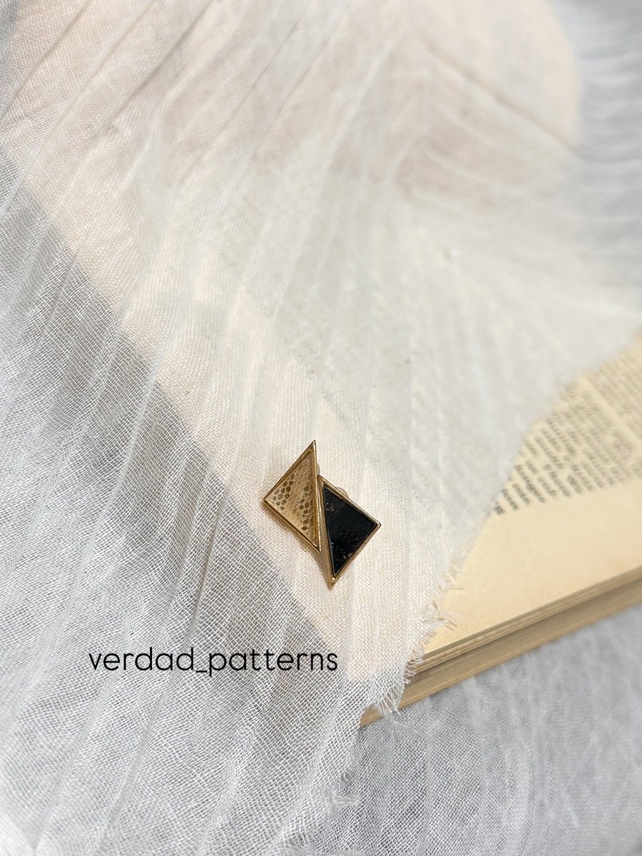 VerdadPatterns's tweet image. Vintage Geometric Stud Earrings 
Price- N1500
.
To order: Call / WhatsApp: 08163851956 or send us a DM
