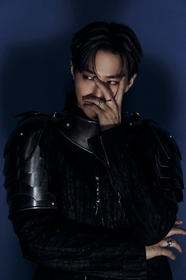 kbgmedia's tweet image. #KAI &amp;amp; #SUHO from #EXO will be the guests for "ZIP! DAESUNG" hosted by #DAESUNG from #BIGBANG