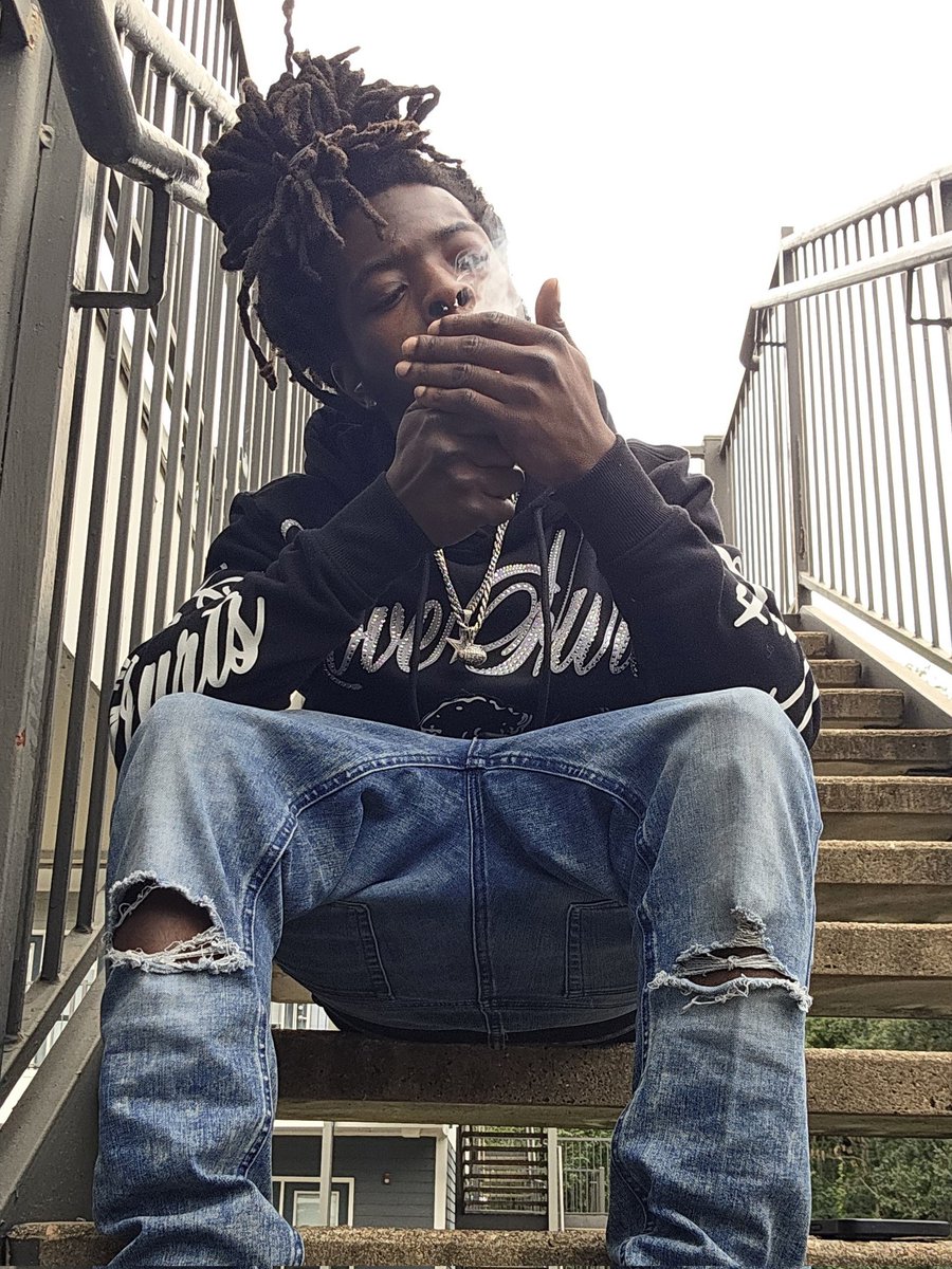 IG: @1JayRealz 🤫♤ tweet media