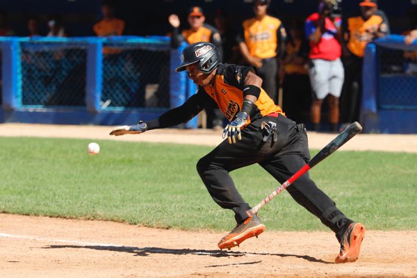 😔 PESADILLA EN EL SANDINO 😔

CMG 2 x 12 VCL ❌
CMG 3 x 15 VCL ❌
CMG 7 x 8 VCL ❌

Nos vemos la temporada que viene 🤧

📸 Roberto Morejón