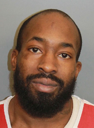 <a href="/JeffCoSheriff/">Jeff Co Sheriff</a> <a href="/CSMetroAL/">Crime Stoppers of Metro Alabama</a> Jonathan Lamar Davis is wanted in Jefferson County on a felony warrant charging him with Failure to Appear for Robbery 1st Degree.