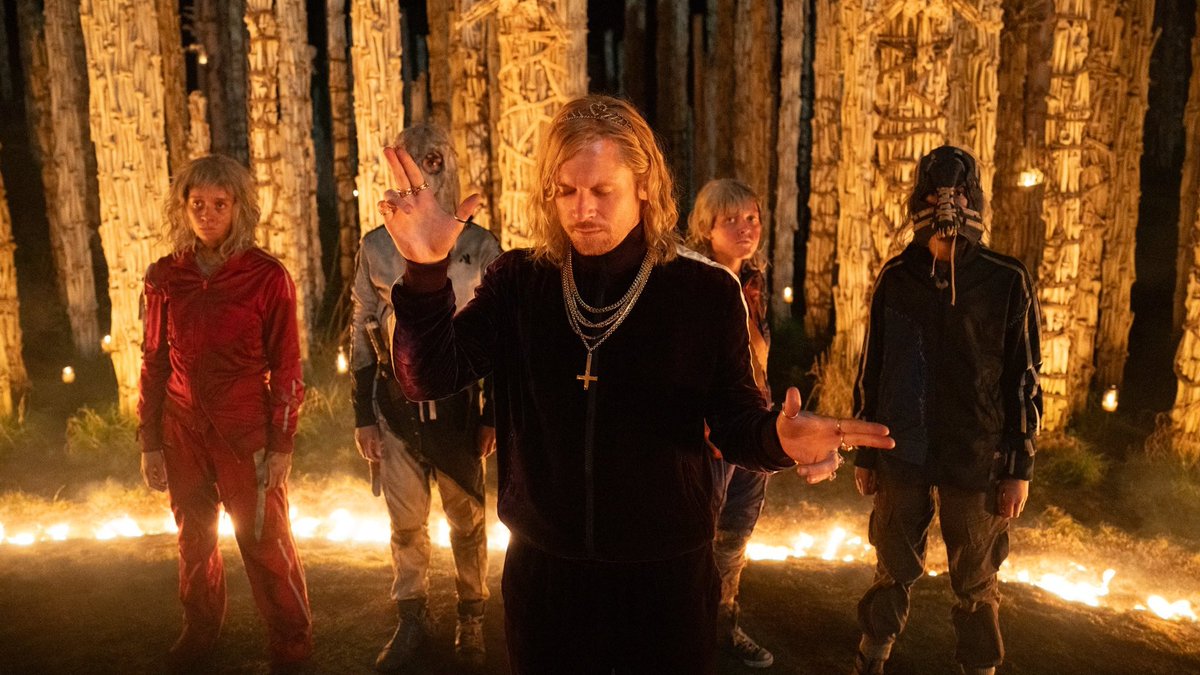 DiscussingFilm's tweet image. Ralph Fiennes says bold horror films like ‘SINNERS’ and ‘28 YEARS LATER: THE BONE TEMPLE’ are helping keep the genre alive.

“I thought ‘Sinners’ was a wonderfully inventive film. You have to keep reinventing and discovering... otherwise, we’re quick to smell the cliché.”