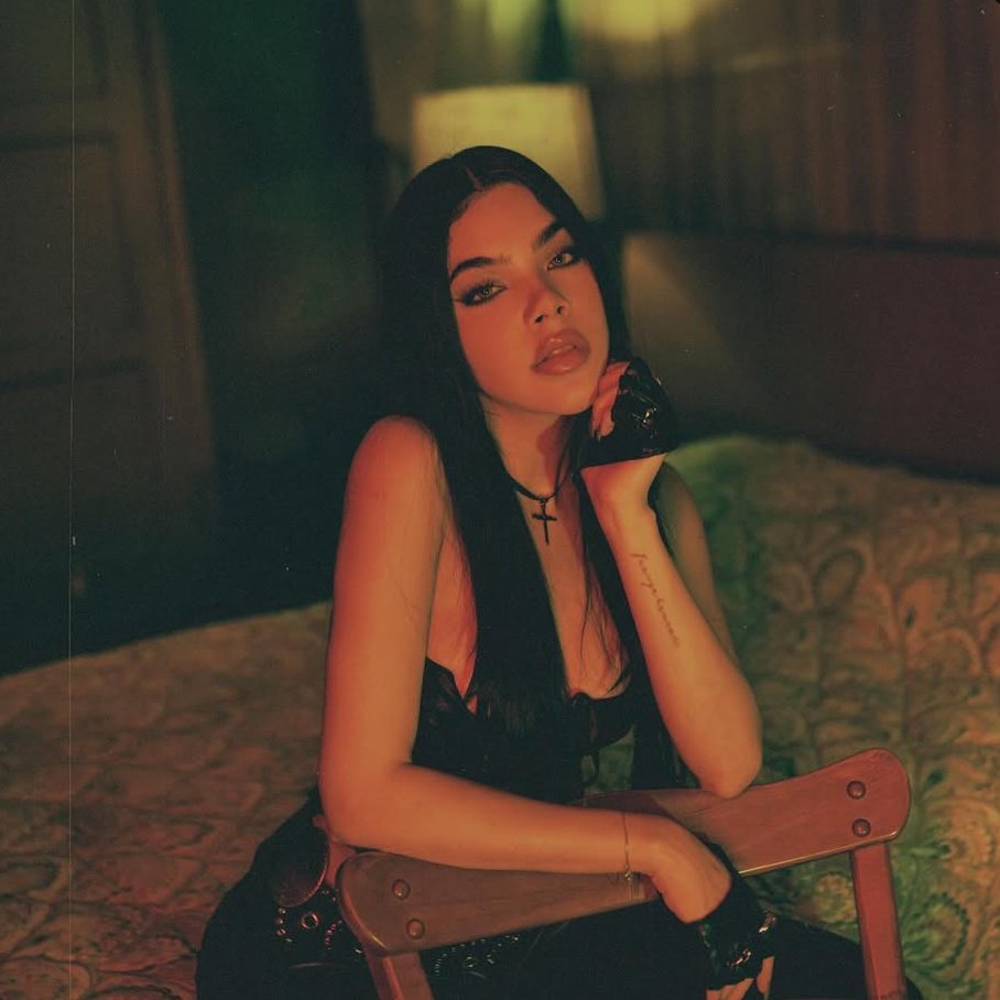 ᴏ ɴ ᴇ ʙ ᴏ ʏ tweet media