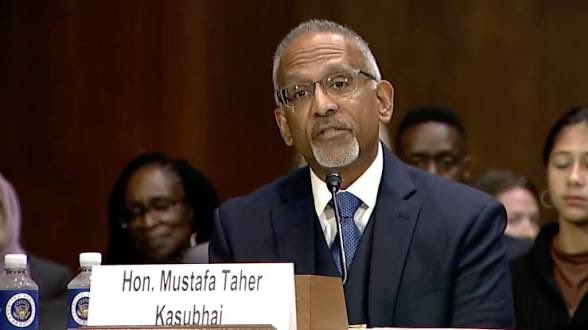 C_3C_3's tweet image. Meet Judge Mustafa T. Kasubhai.

He blocked the Trump Administration from accessing Oregon’s voter data.

A state that has ALL mail in ballots.

Now why would that be?