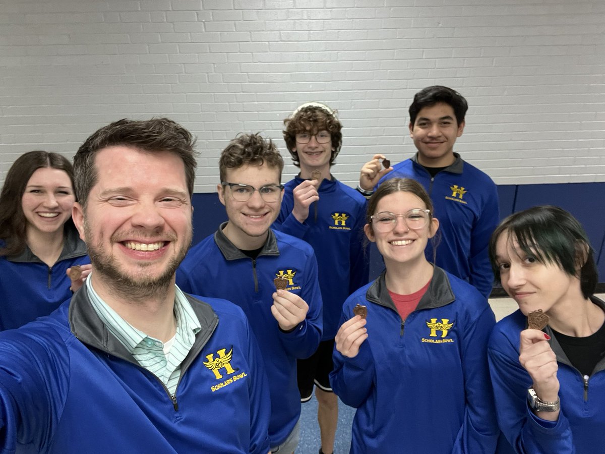 MrMacHHS's tweet photo. Varsity scholars bowl was at Nickerson tonight. We placed 4th! Congrats Salthawks!! @salthawkad https://t.co/1HVL7HTsvU