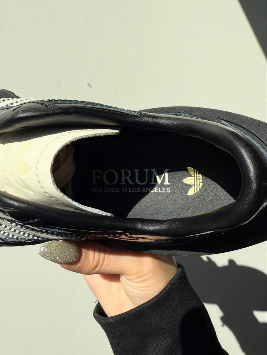 atmos pink exclusive・2026年 1/23 発売】 adidas Originals W FORUM