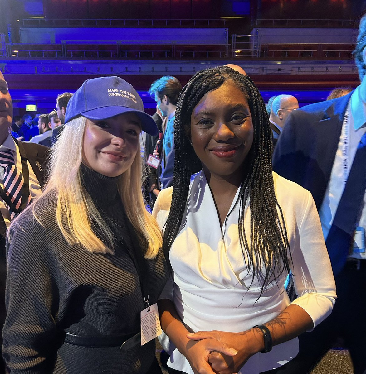 Emily Hewertson 🇬🇧 🏴 tweet media