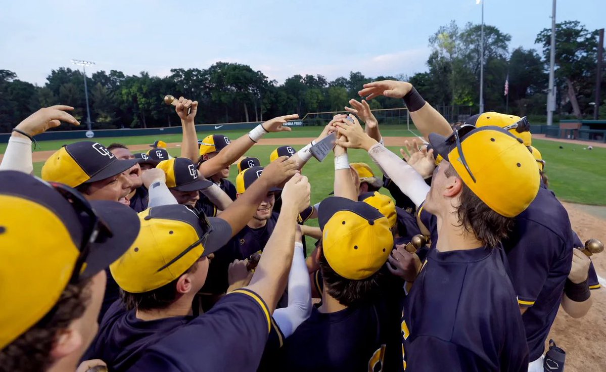 BASEBALLGL's tweet image. Celebrating National Hat Day! @MHSBCA1 I think we know which team has the best hat in the state👀👇@glhsathletichof