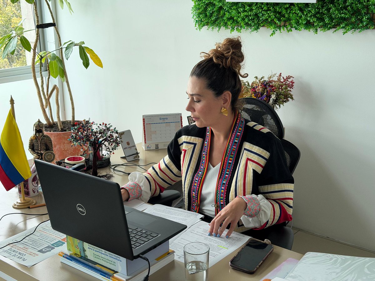 APC Colombia tweet media