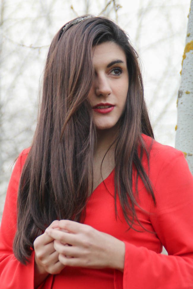 Esta soy yo en 2016. 👋🏻 Y hacer este trend me ha servido para darme cuenta de que echo de menos los blogs. 🥺 No hacía las mejores fotos ni los mejores looks preppy pero me encantaba tener mi propio rinconcito de Internet ✨❤️‍🩹