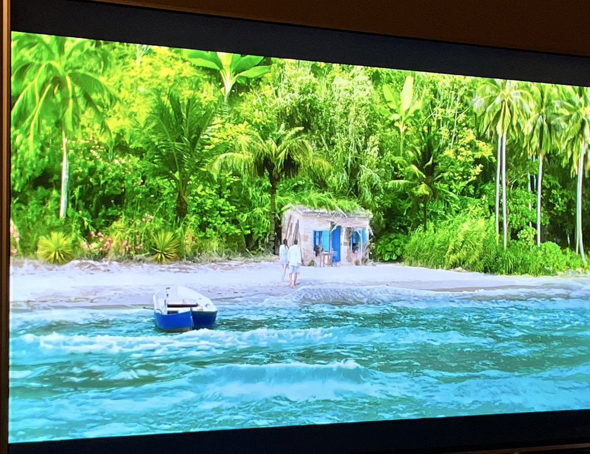 Netflix’in yeni yerli dizisi “ayrılık da sevdaya dair” i izliyorum, çok beğendim ama bir yandan da gömercin’de gömülmesini 4 gözle bekliyorum, özellikle şu sahneye çok güleceğimizden eminim 🤭 <a href="/KaanSekbann/">Kaan Sekban</a>