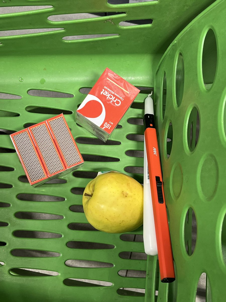 ThreeHappyDachshunds tweet media