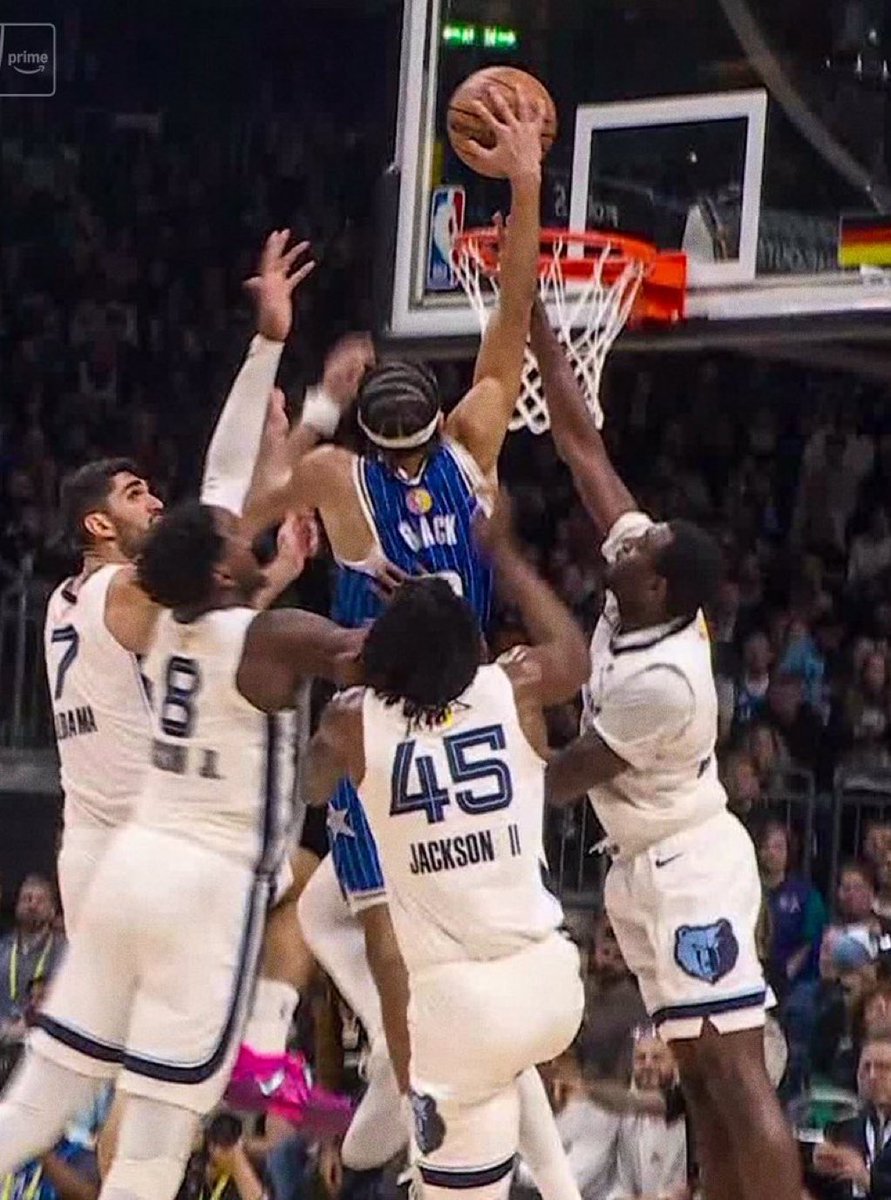 big_business_'s tweet image. BRO....... this photo