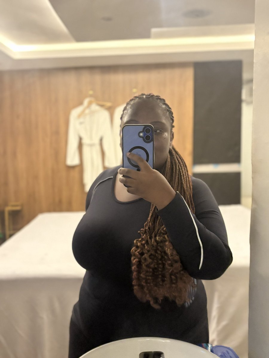 SASSYSADEE's tweet image. 90% of the time I’m talking about @cakesbysadee because they are so good even strangers are saying it 
So you know what ? 
Choose @cakesbysadee