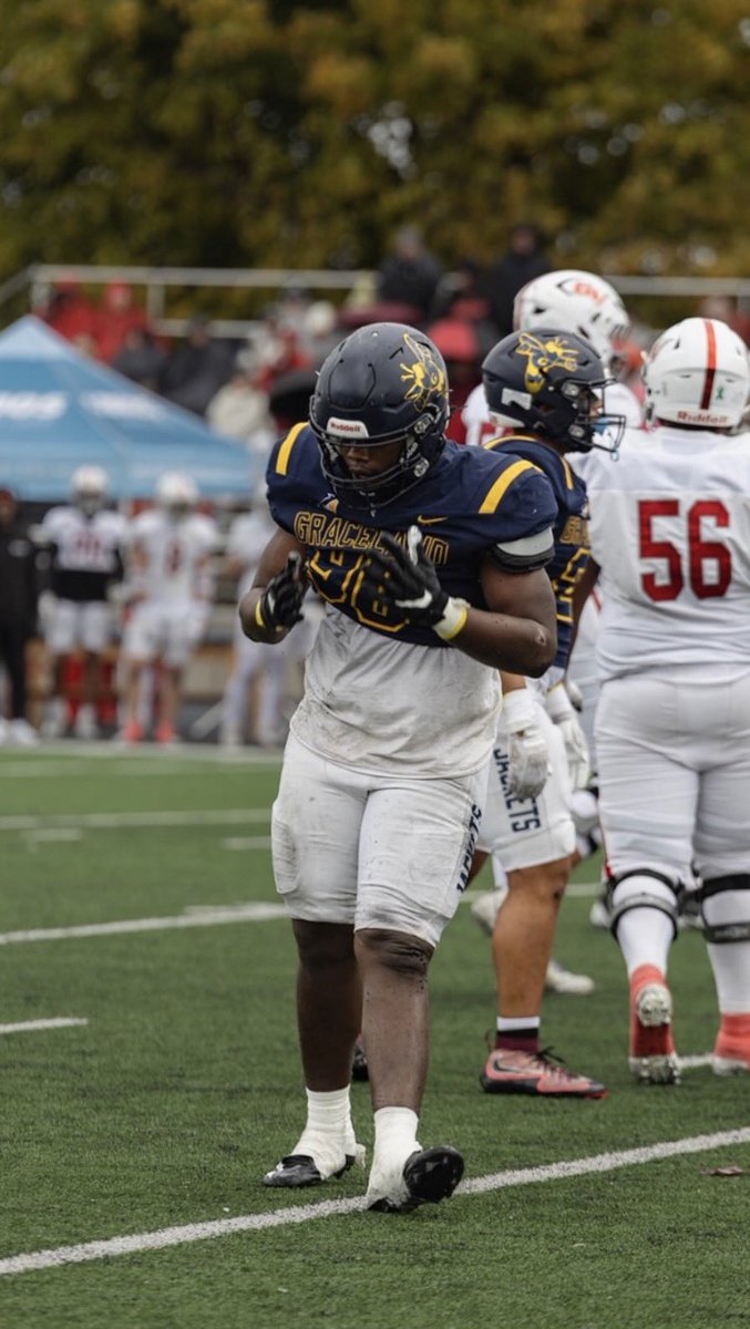 playmakerMail45's tweet image. After a great conversation with @CoachStaback @coachMeJelly l am blessed to receive an offer to play football at Graceland University! @OEHawksFootball @CoachCPorter @OEFootballboost @GracelandFB