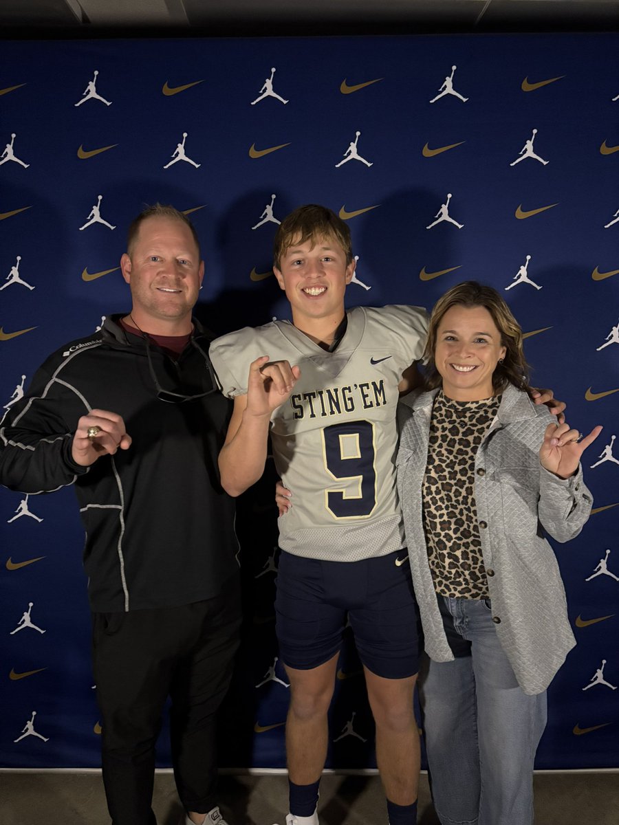 Cade Thoe tweet media