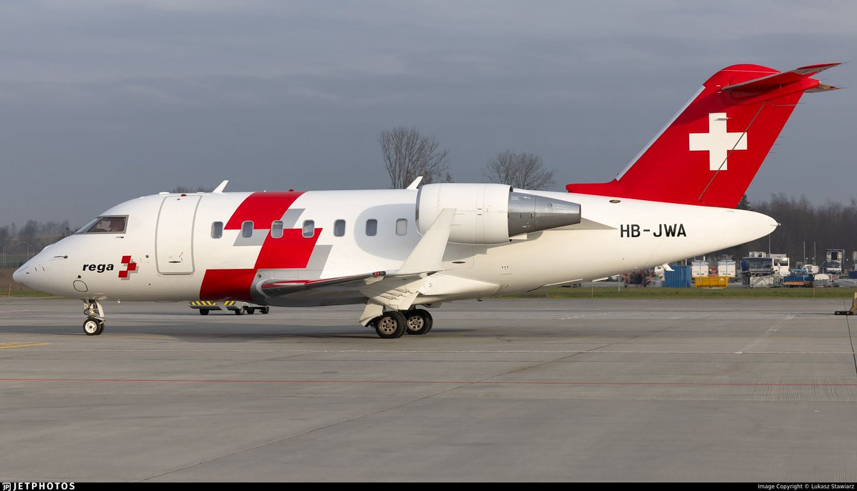 Paulchouta's tweet image. 🔴🔴URGENT : 

Cet avion médicalisé appartenant à Swiss Air-Ambulance est actuellement en chemin pour Yaoundé. Il a décollé de l’Aeroport de Zurich en Suisse à 20h34. Son arrivée à l'aeroport de Yaoundé-Nsimalen est prévue à 3H18 du matin.

L’aéronef c’est