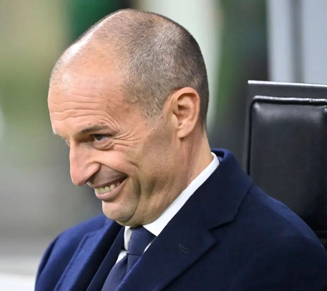 Erfaina1988's tweet photo. #ComoMilan https://t.co/tw3SyZBYFG