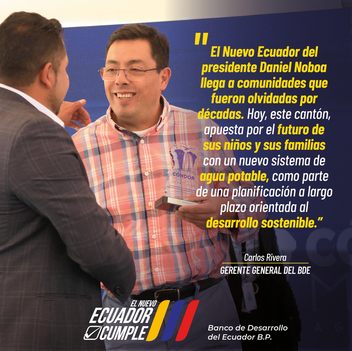 BDEcuadorBP's tweet photo. 🇪🇨 Esta firma ✍️consolida el gran acuerdo impulsado por el presidente @DanielNoboaOk, una alianza sólida con los #GobiernosLocales para ejecutar obra pública que cubre las necesidades básicas, lleva dignidad a las familias y cambia la vida en las comunidades.

#GestiónQueTransformaTerritorios
#ElNuevoEcuadorCumple