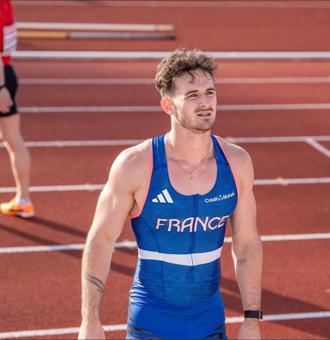 LesBgDuPaf's tweet photo. #Athletics #Athlétisme #PoleVault #SautALaPerche #Olympics #JeuxOlympiques Qu'il est magnifique Anthony avec ses yeux revolver 😍 Il m'tend sa perche quand il veut 🫣😵👀 #LesBgDuPaf #BgAlerte 📺🚨 https://t.co/1FaugaC5Ay