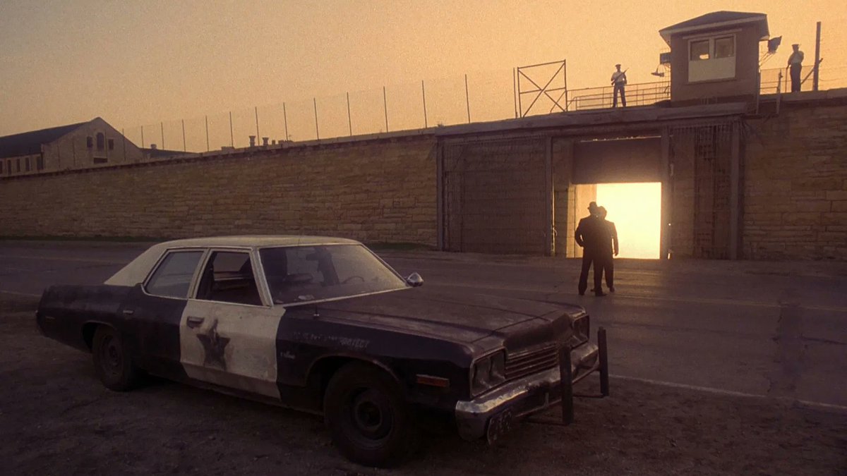 letterbub's tweet image. The Blues Brothers (1980) ⭐️⭐️⭐️⭐️ "It's 106 miles to Chicago, we got a full tank of gas, half a pack of cigarettes, it's dark... and we're wearing sunglasses" #filmtwt