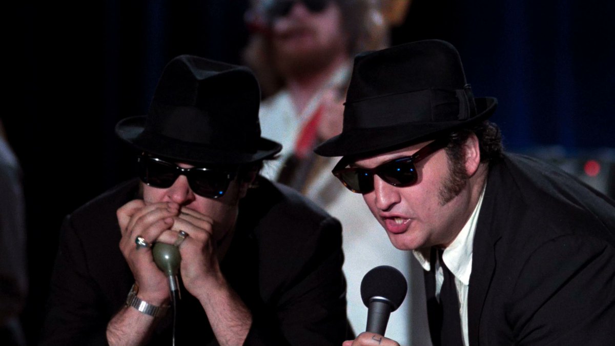 letterbub's tweet image. The Blues Brothers (1980) ⭐️⭐️⭐️⭐️ "It's 106 miles to Chicago, we got a full tank of gas, half a pack of cigarettes, it's dark... and we're wearing sunglasses" #filmtwt