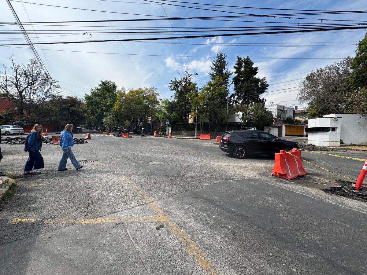 Asi se las gasta <a href="/mauriciotabe/">Mauricio Tabe Echartea</a> @cesa_garrido <a href="/MHGOByJ/">Gobierno y Asuntos Jurídicos MH 2024-2027</a> <a href="/AlcaldiaMHmx/">Alcaldía Miguel Hidalgo</a> <a href="/Sordo_Madaleno/">Sordo Madaleno</a> constructora y todos sus compinches del @PAN “ De la reunión que se tuvo con la alcaldía y la constructora ( sordo Madaleno)relativa a las obras que están haciendo frente al Mallorca ( explanada y