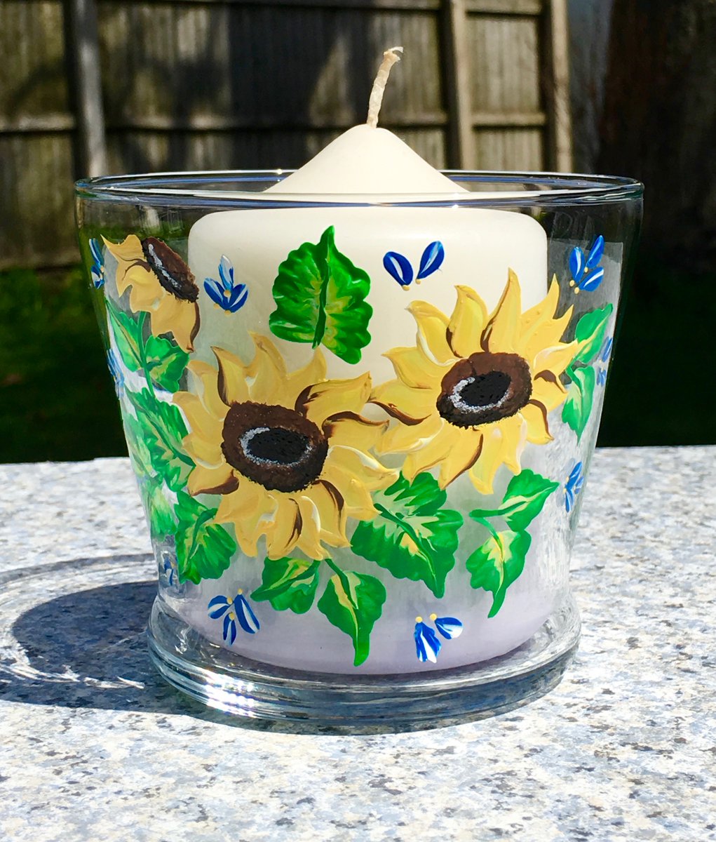 LPaintitpretty's tweet image. Check out these sunflowers etsy.com/listing/701033… #homedecor #sunflowers #candleholder #SMILEtt23 #etsy #Craftbizparty #ShamelessSelfpromoThursday