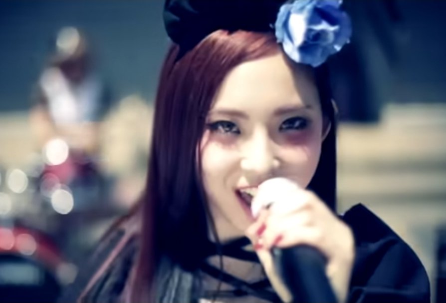 waifu1111111188's tweet photo. 🎧 今日のBAND-MAIDおすすめ曲 🎶
『Real Existence』
まだ彼女たちに気づいてないなら気づいてほしい！
世界に通用する実力を一撃で証明した、BAND-MAIDの存在証明ロック🔥
#BANDMAID #bandmaid #バンドメイド #今日の一曲 #RealExistence
#JapaneseRock #JRock #RockBand https://t.co/hI1WbyLVwt