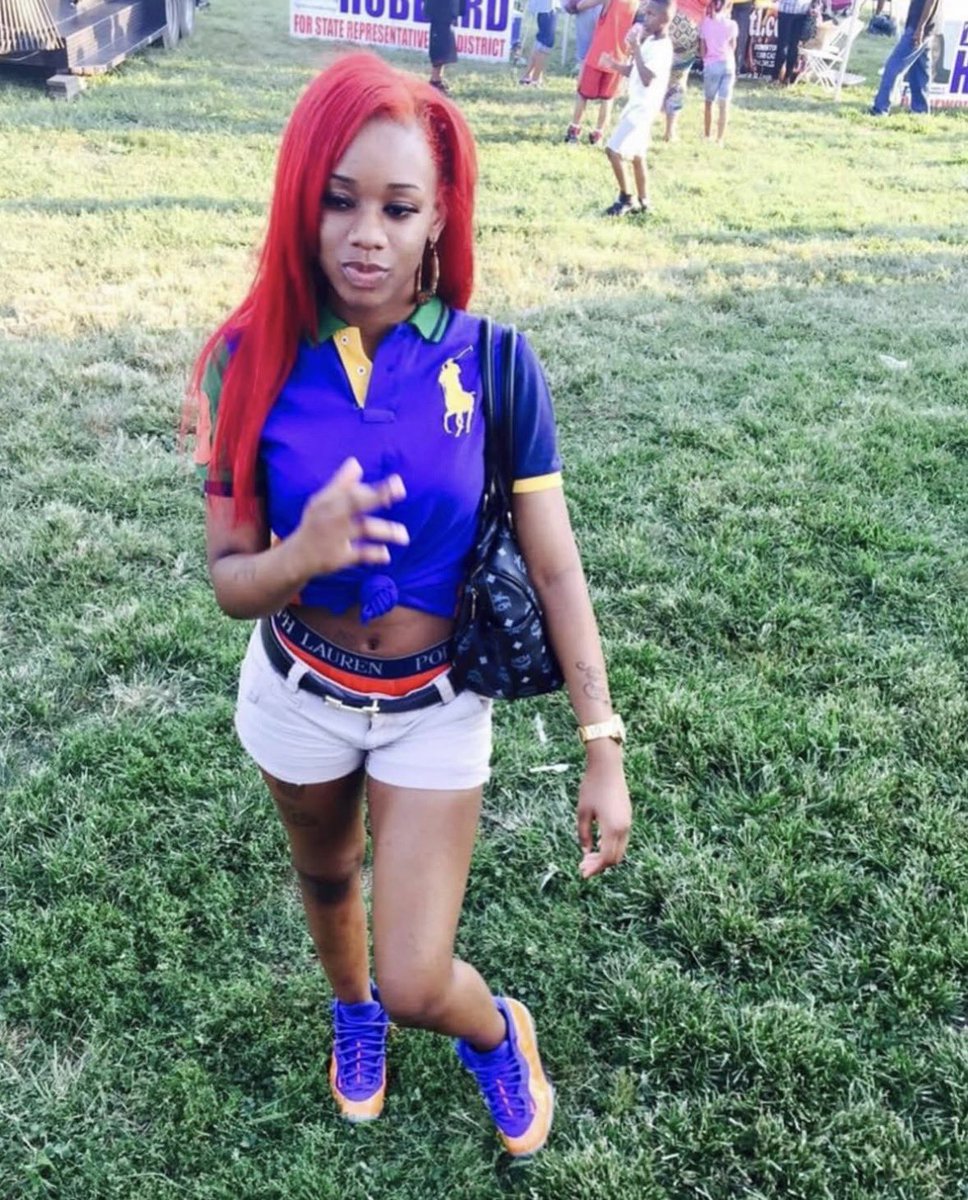 SexyyRed314_'s tweet image. Hurd we takin it back today 💋💋