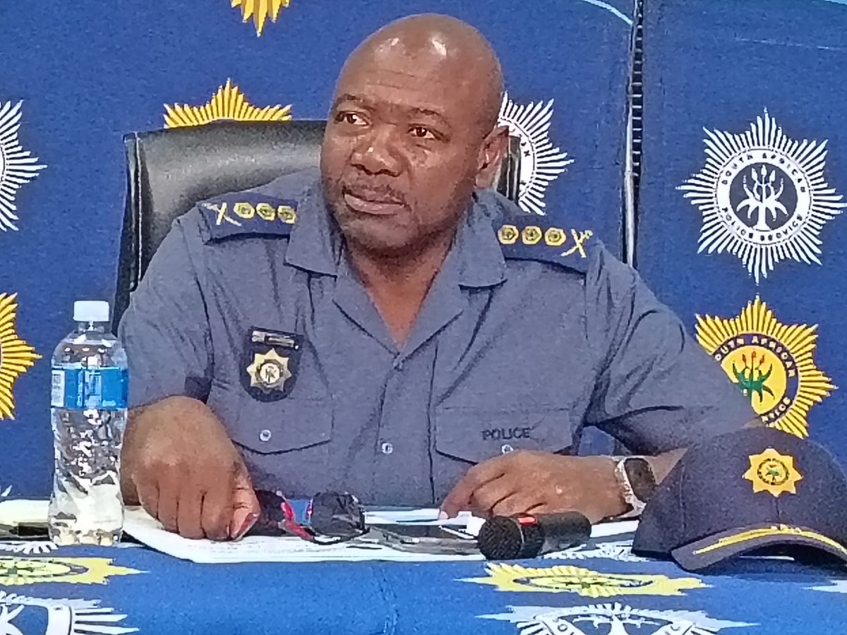 misumuzi_4's tweet image. What do you see? I see a face of corruption!