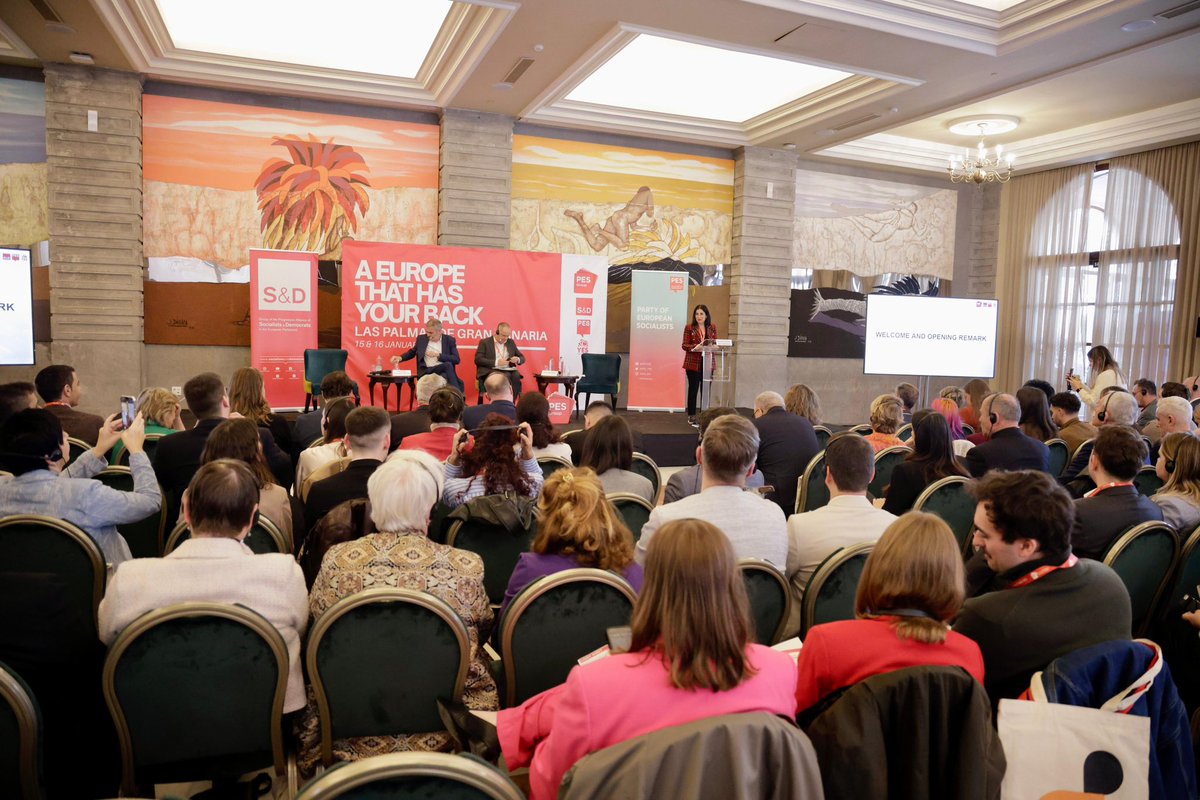 🇪🇺 Así hemos vivido el encuentro del <a href="/PES_CoR/">PES Group | European Committee of the Regions</a> ‘Una Europa que te respalda’ en #LPGC

📢Una jornada intensa de debates sobre el futuro de la #EU la gobernanza, inversión, servicios públicos, vivienda y la defensa de la democracia

🌹Valores comunes para l@s socialistas europeos