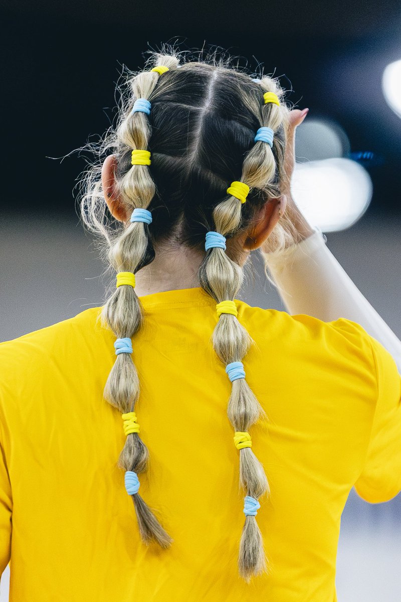 NAUVolleyball's tweet image. Everyone stop what you’re doing and take a moment to appreciate Keira Hall’s hair 👸🏼🎀🏐

#RaiseTheFlag | #BigSkyVB